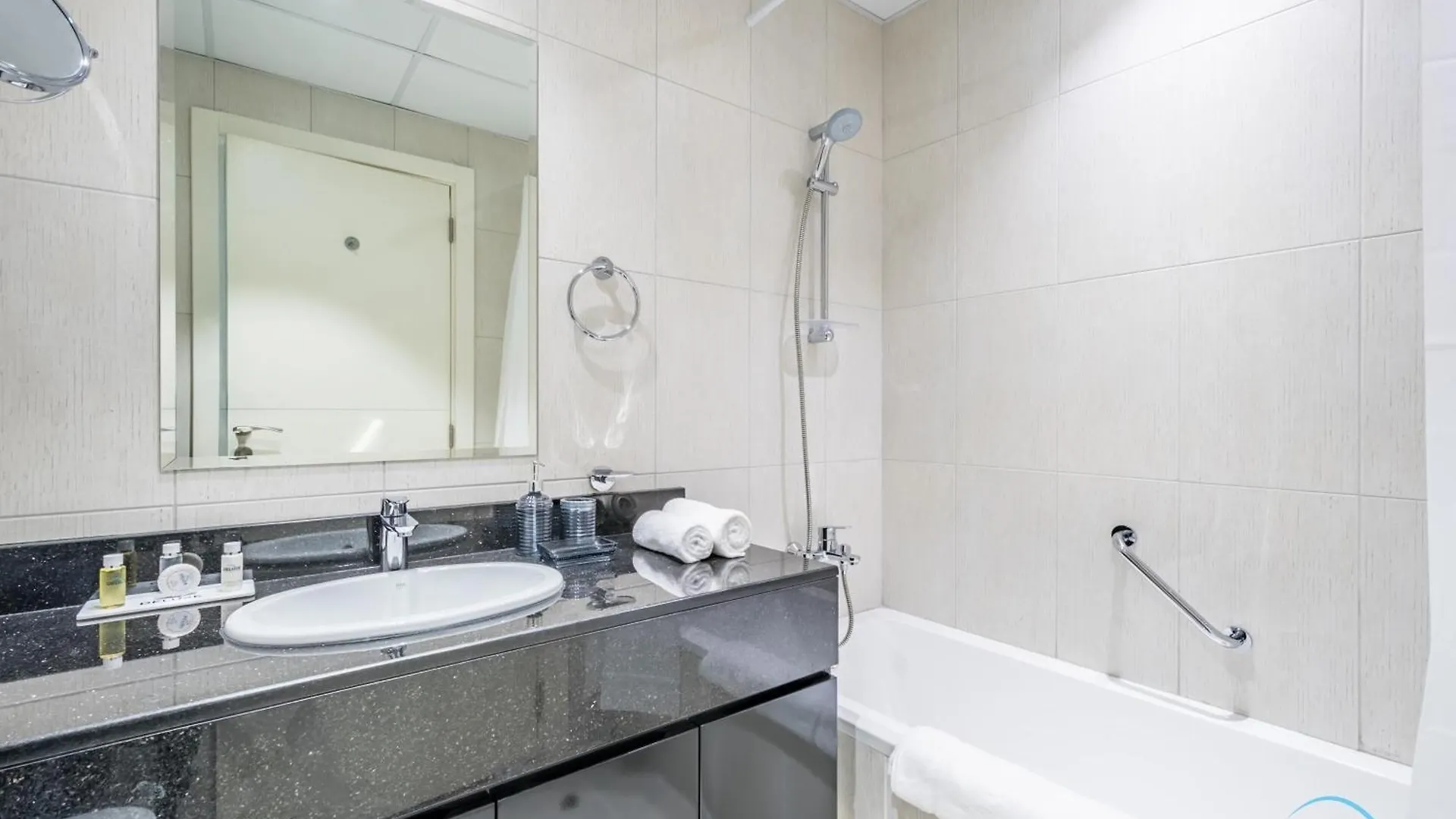Peaceful Studio At Ghalia, Jumeirah Village Circle By Deluxe Holiday Homes Dubaj 0*,  Spojené arabské emiráty